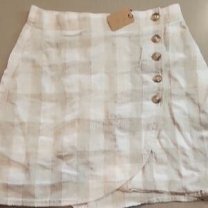 Plaid Button-Front Skirt in Cream